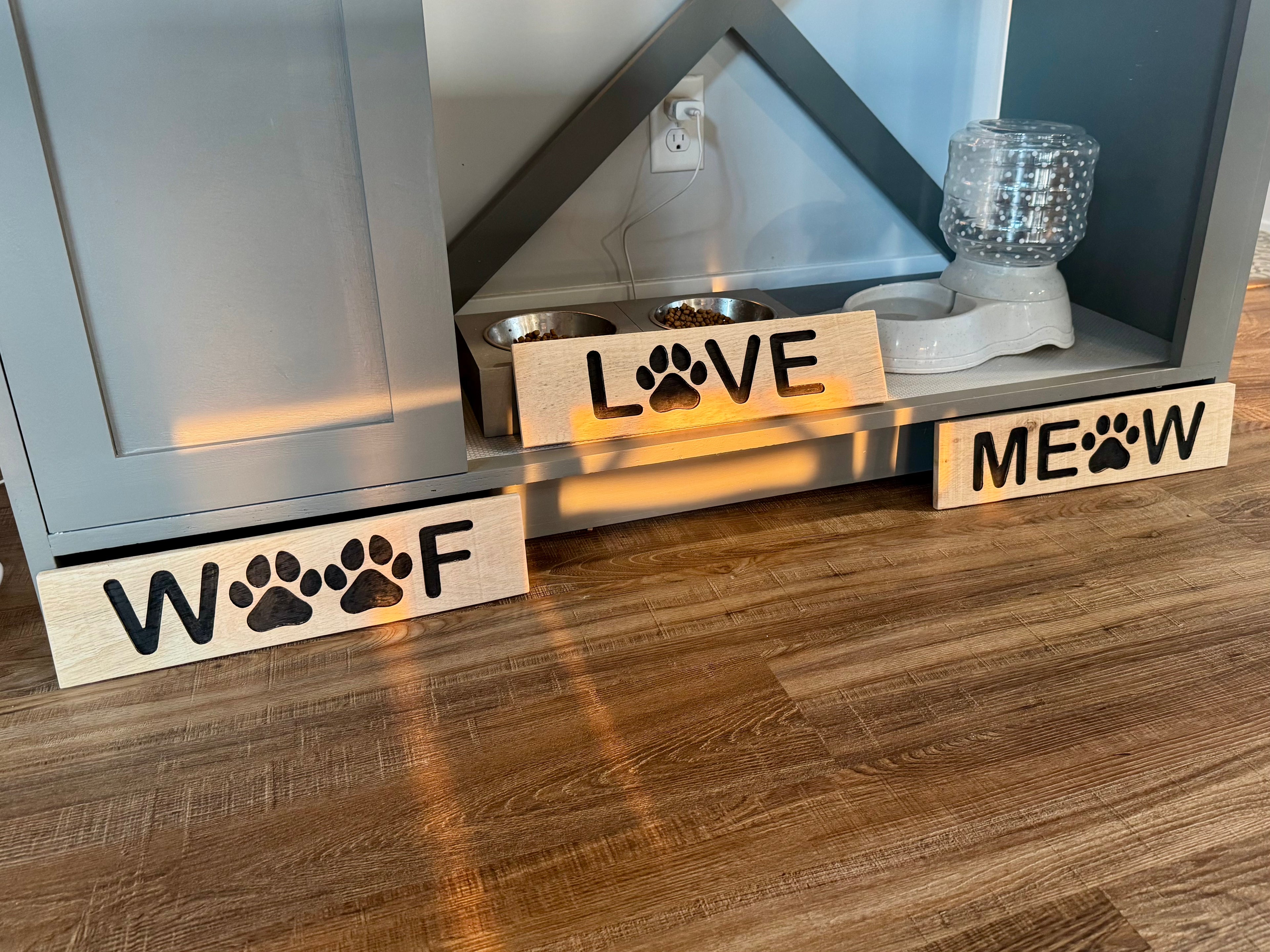 Pet Themed Sign - Meow